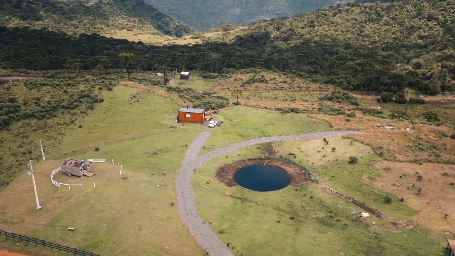 ウルビシ Refugio Bivakヴィラ ロッジ