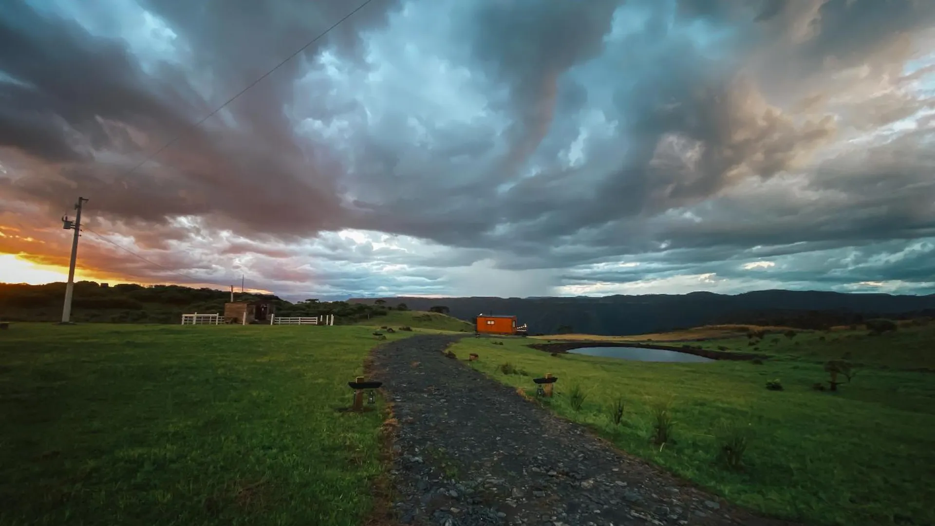 Alojamento de Turismo Selvagem Essa Cabana Saiu De Um Filme, Literalmente Urubici